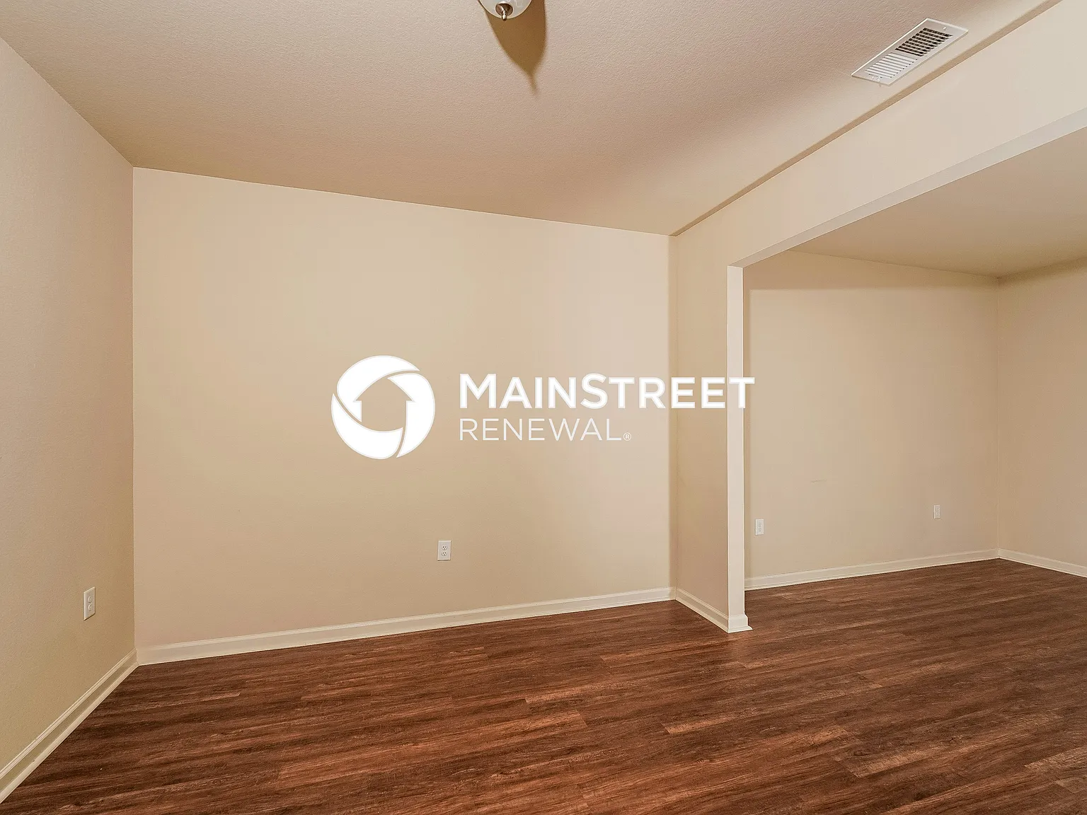 625 Clover Circle — Photo 3