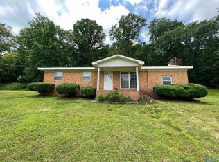 289 Gilley Dr, Grant, AL 35747