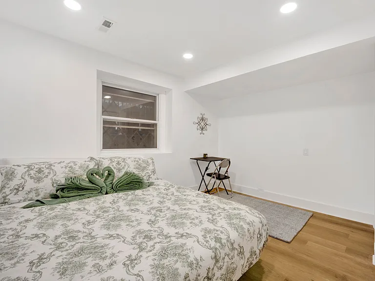 454 W Wrightwood Ave #1C — Photo 7