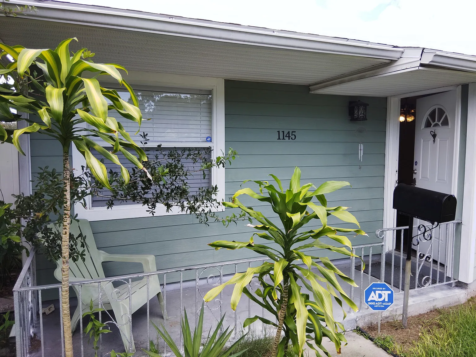 2 bed, 810 sqft, $1,850 — Photo 2