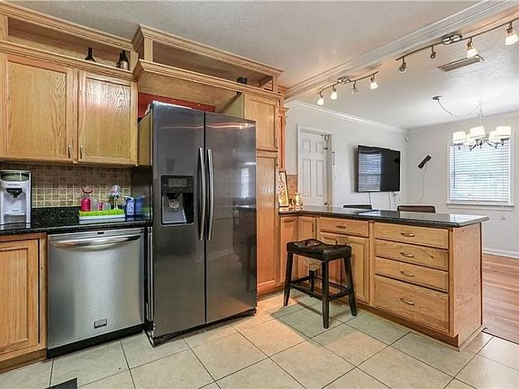 3rd image of 1620 Belle Ct