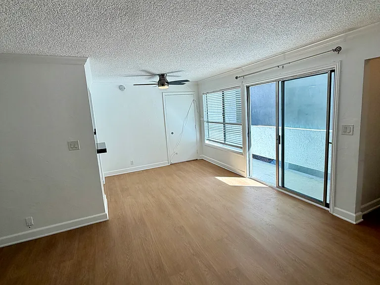 332 Culver Blvd #4 — Photo 11