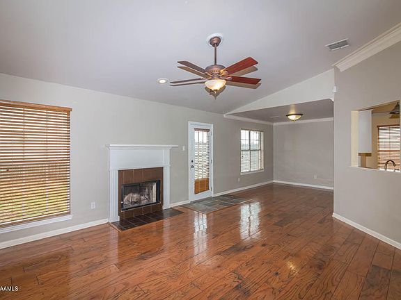 3rd image of 225 Cricklade Ct
