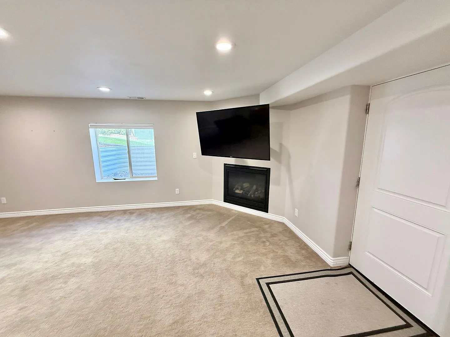 2 Bed / 1 Bath Basement Apartment Near Bangerter Highway - Private Entrance & All Utilities Included — Photo 2