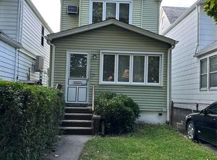 6249 80th Rd, Ridgewood, NY 11385