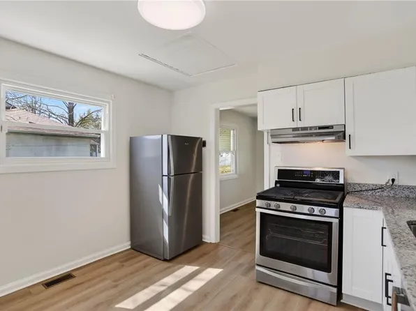 801 Finchley Rd, Portsmouth, VA 23702