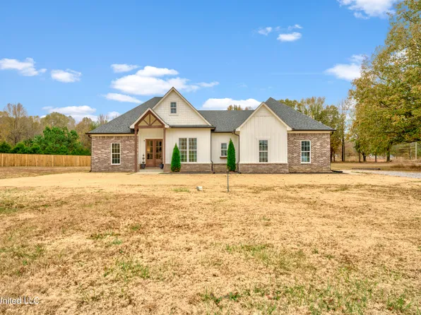 379 Dry Field Rd, Byhalia, MS 38611