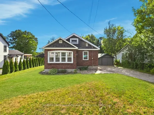 40 Waubeek St, Parry Sound, ON P2A 1C2