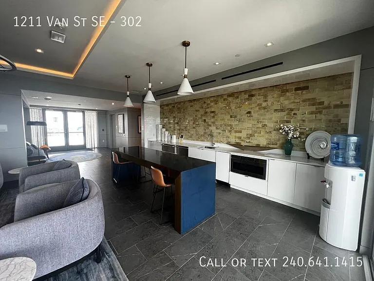 1211 Van St SE #302 — Photo 13