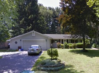 93 Harvest Rd, Fairport, NY 14450