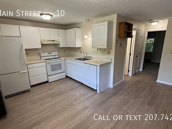 3rd image of 355 Main St APT 10