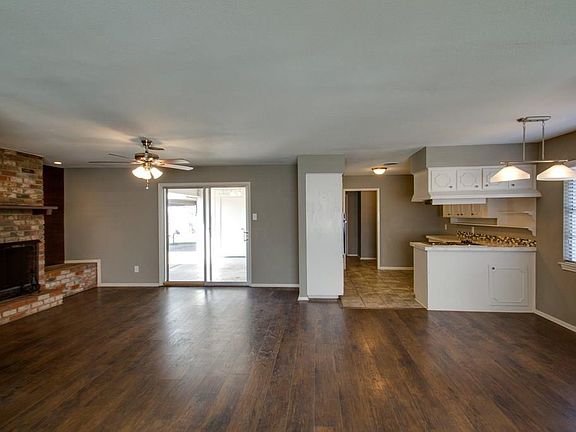 4th image of 7304 Deaver Dr