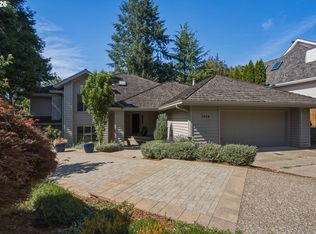 1912 Sunburst Ter, West Linn, OR 97068