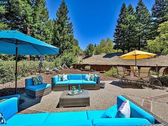 3rd image of 3385 Green Meadow Dr