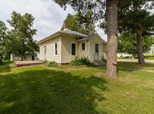 717 2nd Ave NE, Waseca, MN 56093