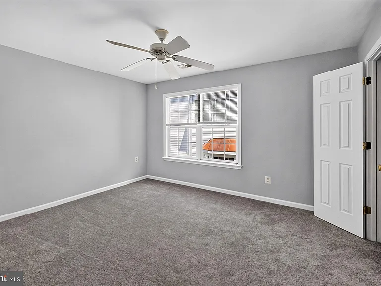 9036 Woodpecker Ct — Photo 48