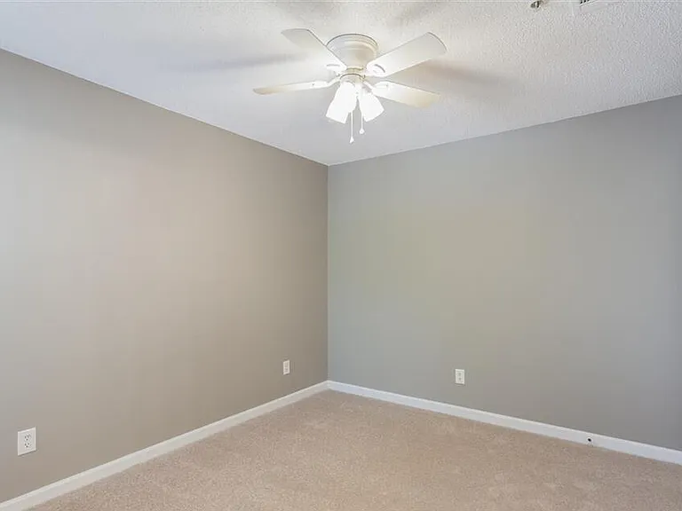 1521 Graduate Ln #101 — Photo 11