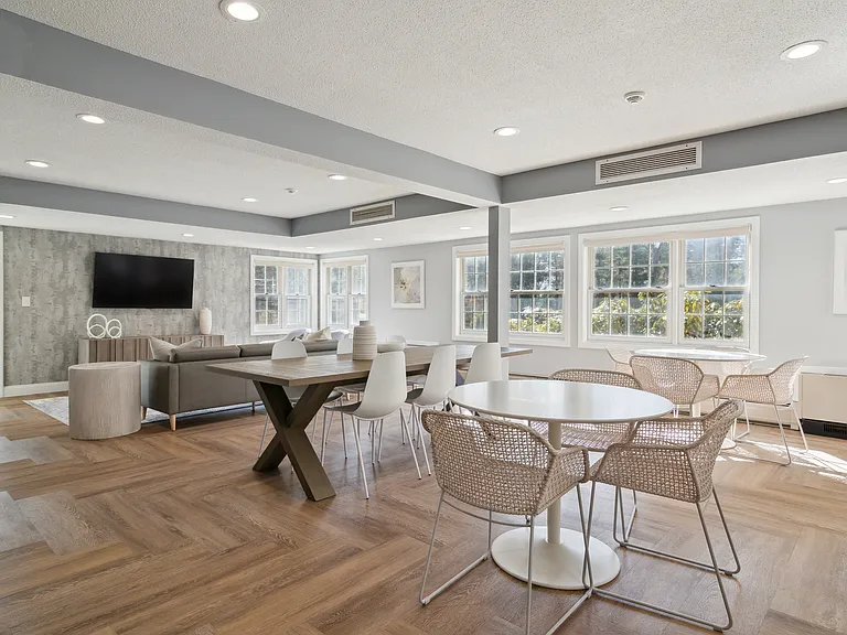 Mariner's Hill Apartments — Photo 6
