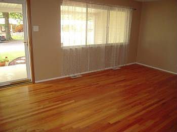 3rd image of 500 Paddlewheel Dr