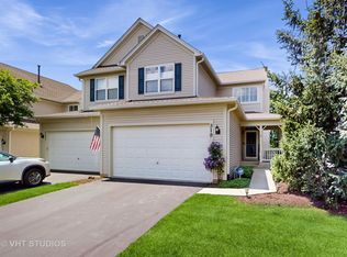 319 Fairmont Ct, Saint Charles, IL 60175
