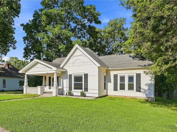810 N Holden St, Warrensburg, MO 64093