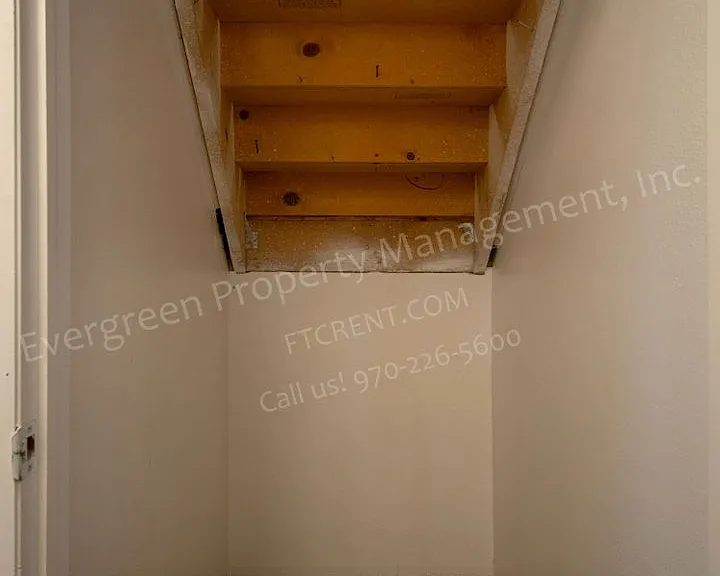 2401 W Stuart St — Photo 14