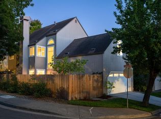 1372 Meadow Ct, Healdsburg, CA