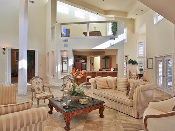5th image of 2078 Country Club Dr