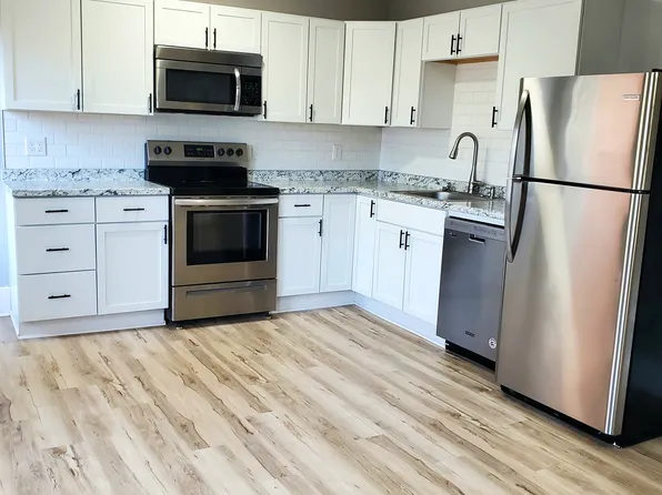 86 Waterman St, Lockport, NY 14094