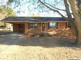 96 Jackson St, Rainsville, AL 35986