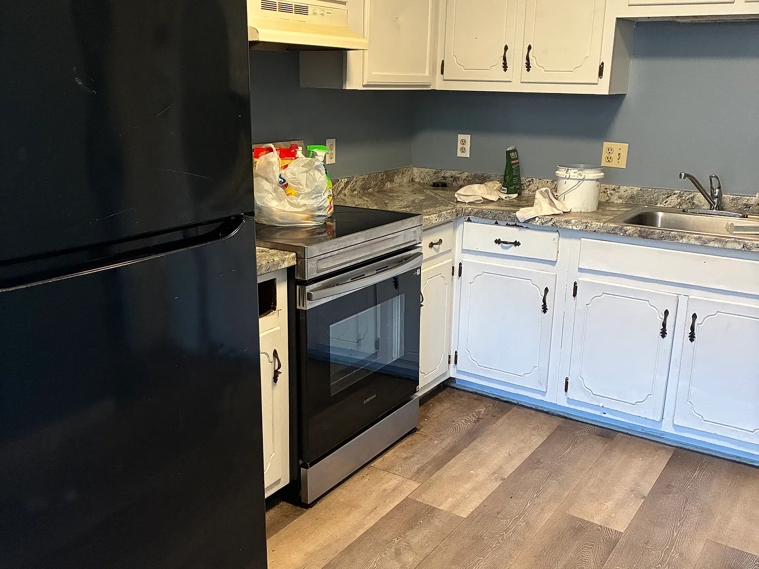 2 bed, 940 sqft, $575 — Photo 2