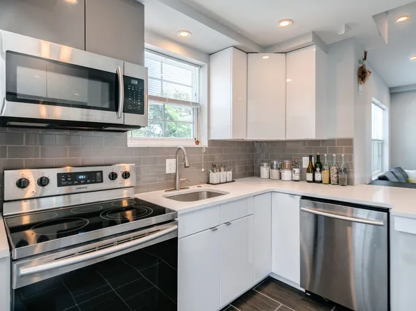 17 S 44th St, 17 S 44th St APT 6, Philadelphia, PA 19104