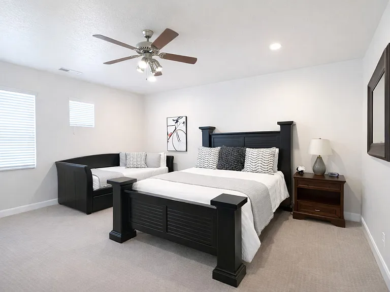 E Coral Ridge Dr — Photo 22