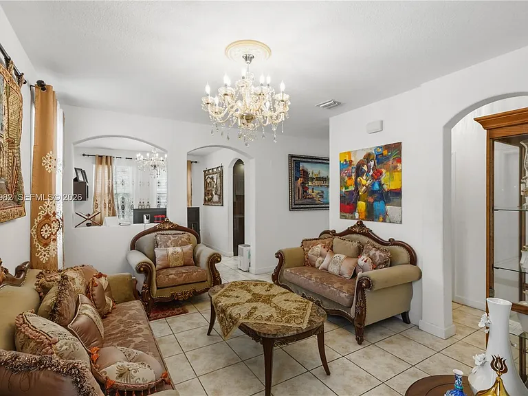 8741 NW 110th Ave — Photo 5