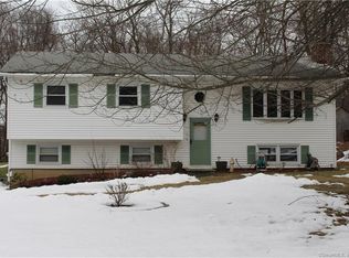 5 W Lake Shore Dr, Danbury, CT 06811