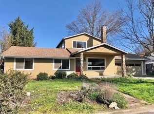 826 Voris Ave, Ashland, OR 97520