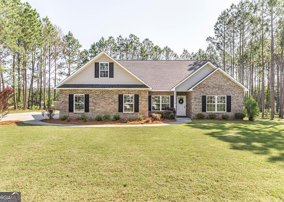 1st image of 609 Live Oak Way