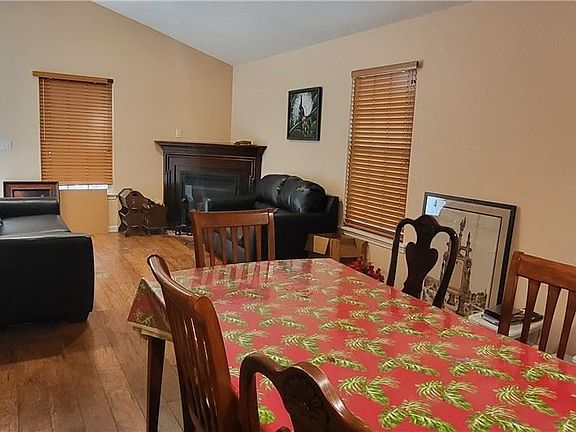 3rd image of 4535 Center St