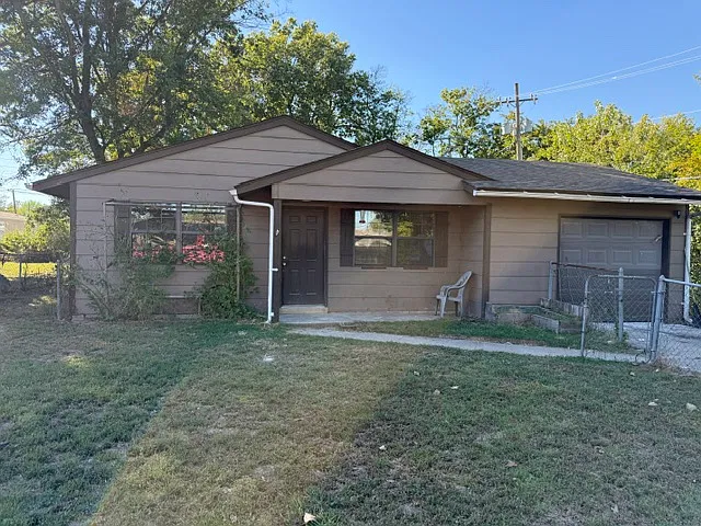 54 S 195th E Ave — Photo 2