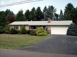 12 Vanburen Dr, Kinderhook, NY 12106