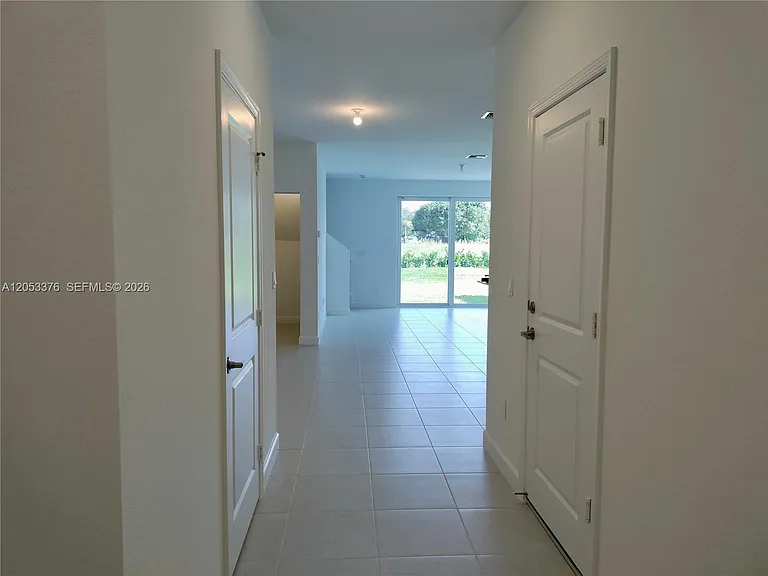 694 SE Lake Falls St — Photo 5