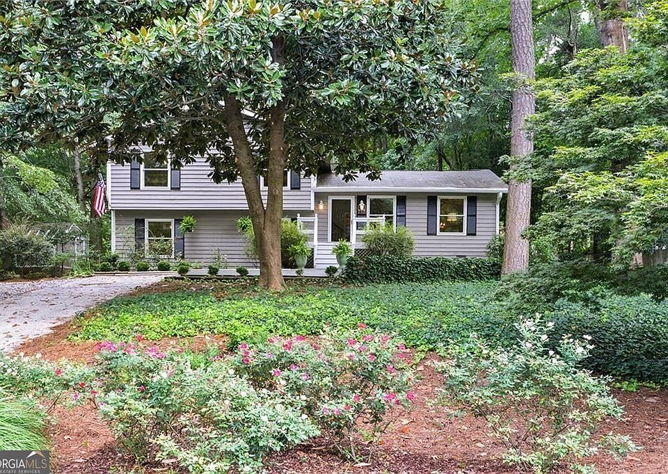 1st image of 130 Cains Cove Dr #0