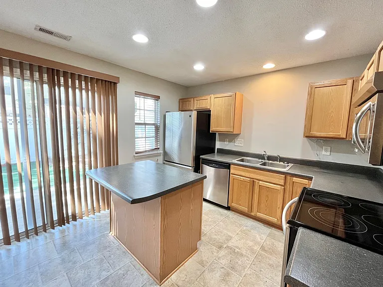 2025 McNeil Paper Ct — Photo 5