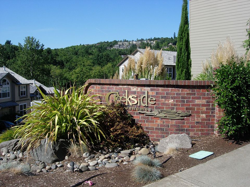 Creekside Townhomes