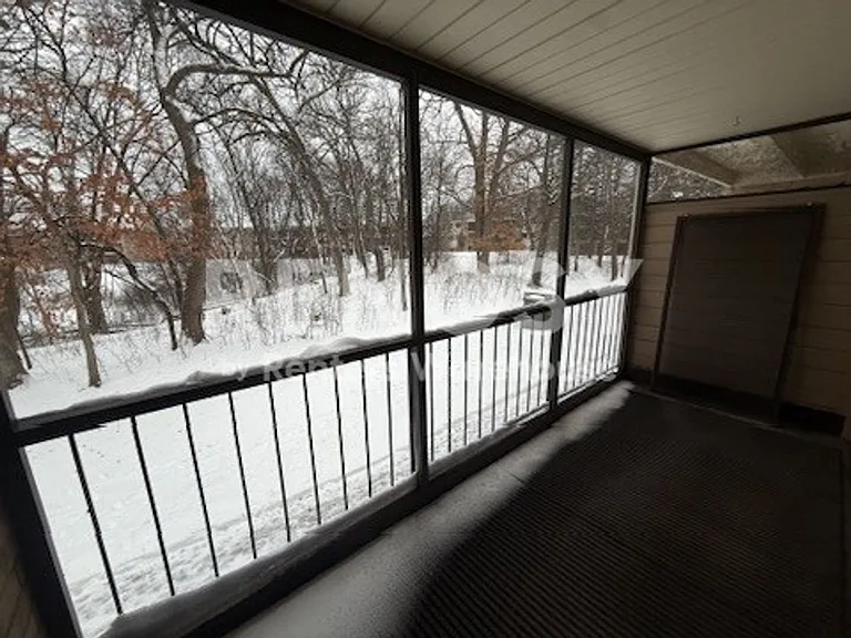 5607 Green Circle Dr #200 — Photo 16