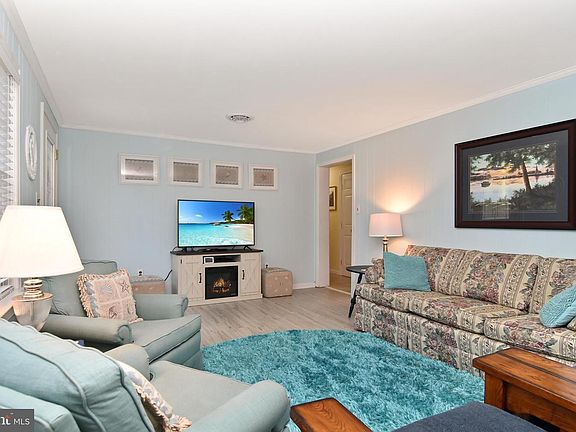4th image of 23219 Boat Dock Ct W