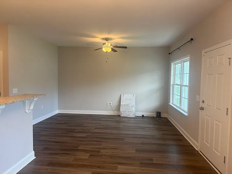 1214 Market Street Ext — Photo 2