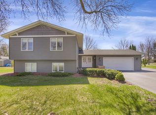 10545 99th Pl N, Maple Grove, MN 55369