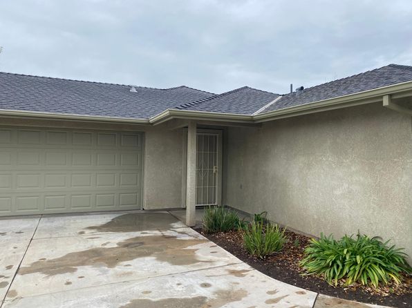2821 Glow Rd, Riverbank, CA 95367