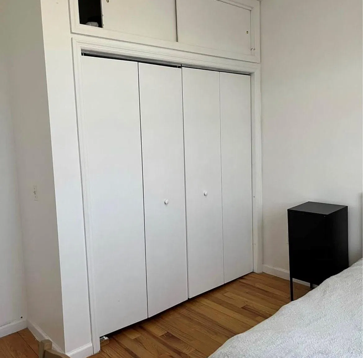 4 bed, $1,000 — Photo 1